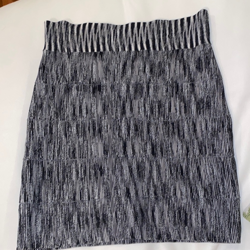 BCBG Maxazria Bandage Skirt L